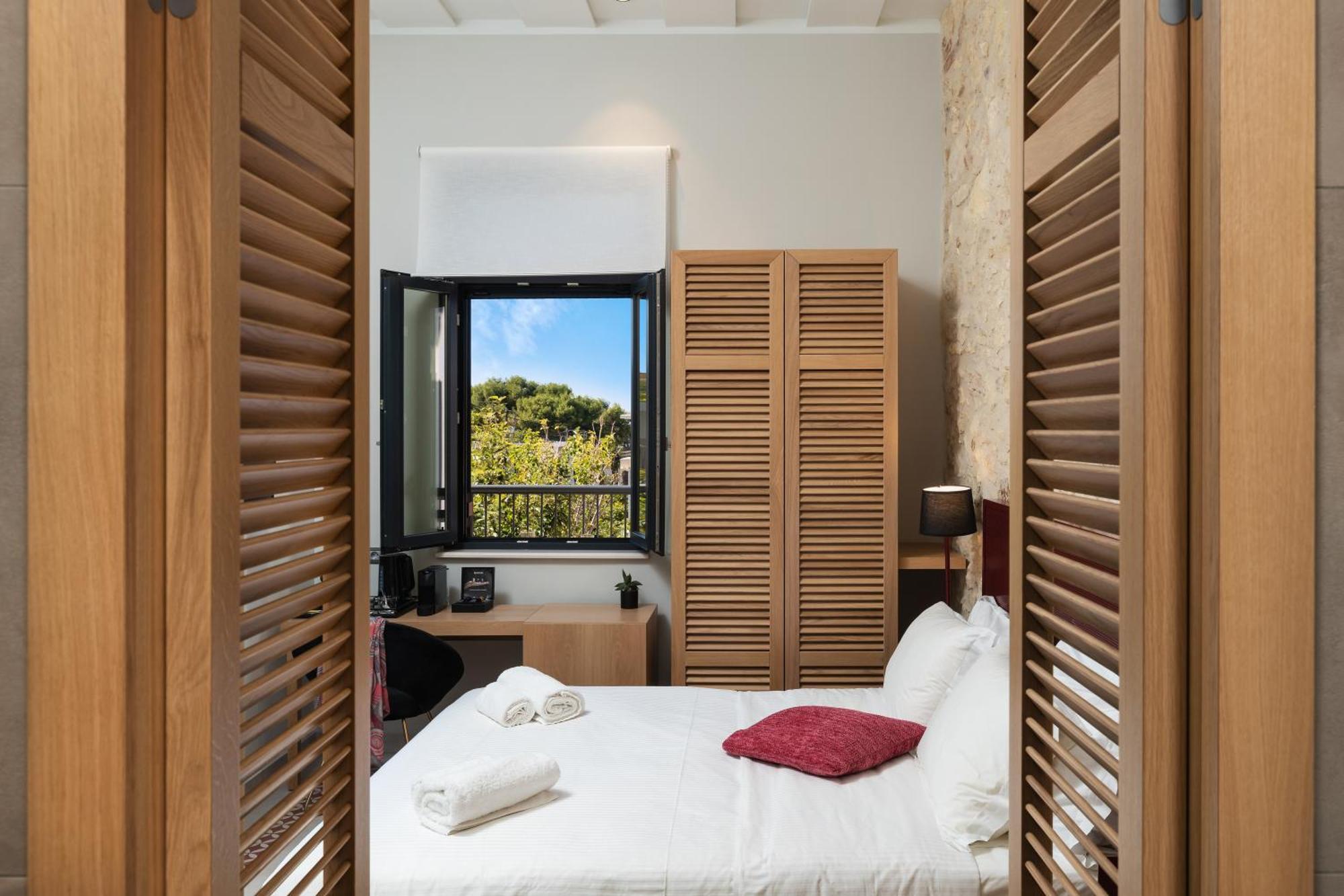 The Alma City Hotel Hriszí Aktí Haniá Kültér fotó