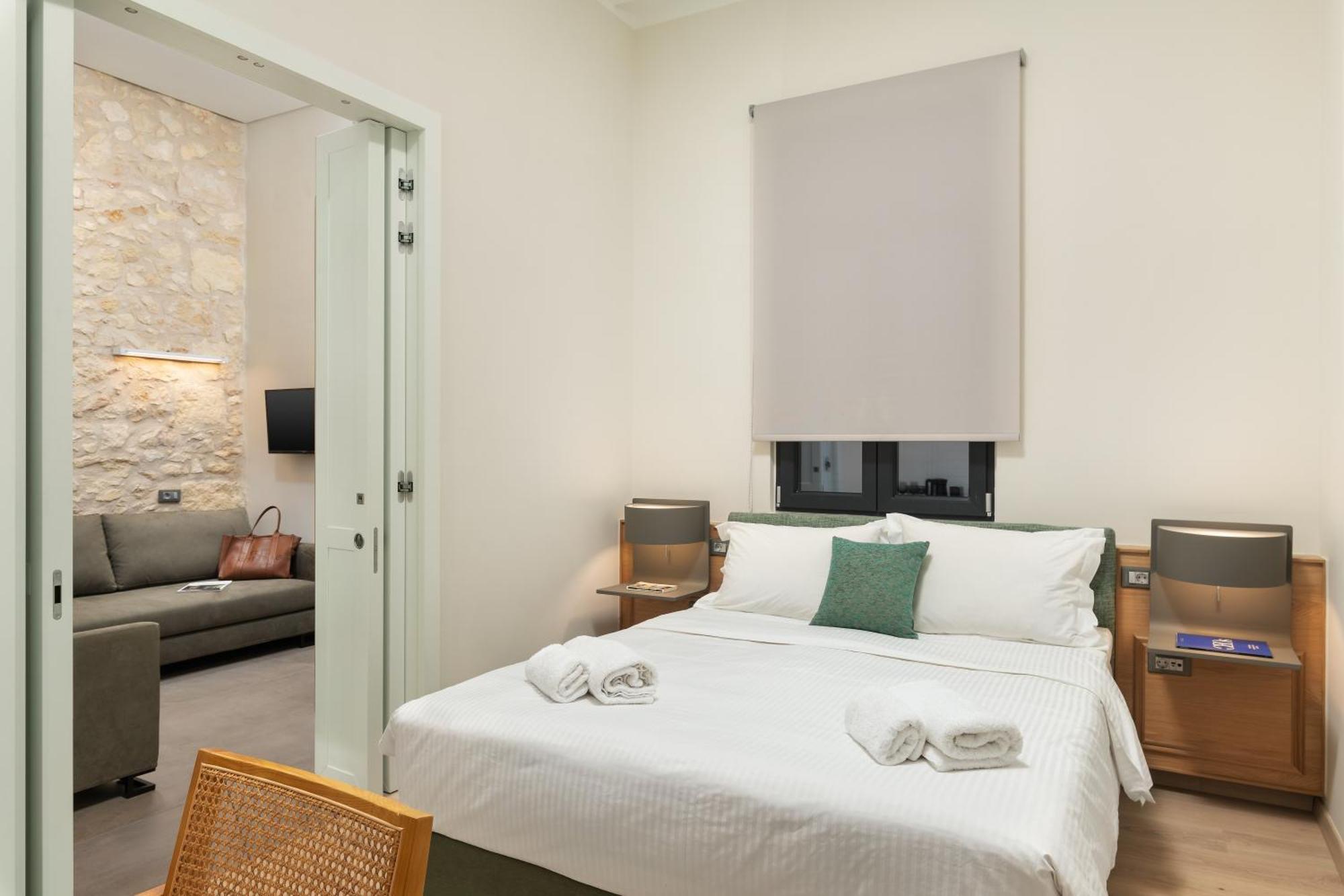 The Alma City Hotel Hriszí Aktí Haniá Kültér fotó