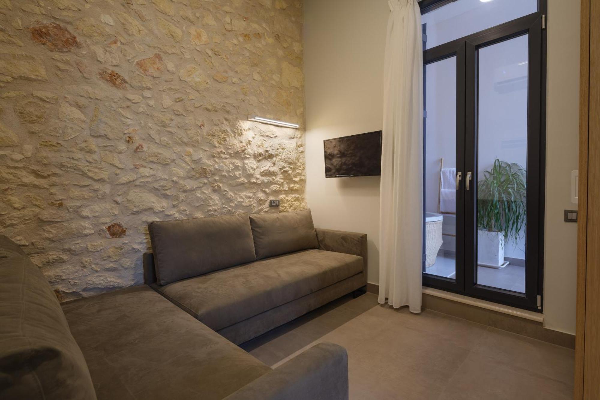The Alma City Hotel Hriszí Aktí Haniá Kültér fotó